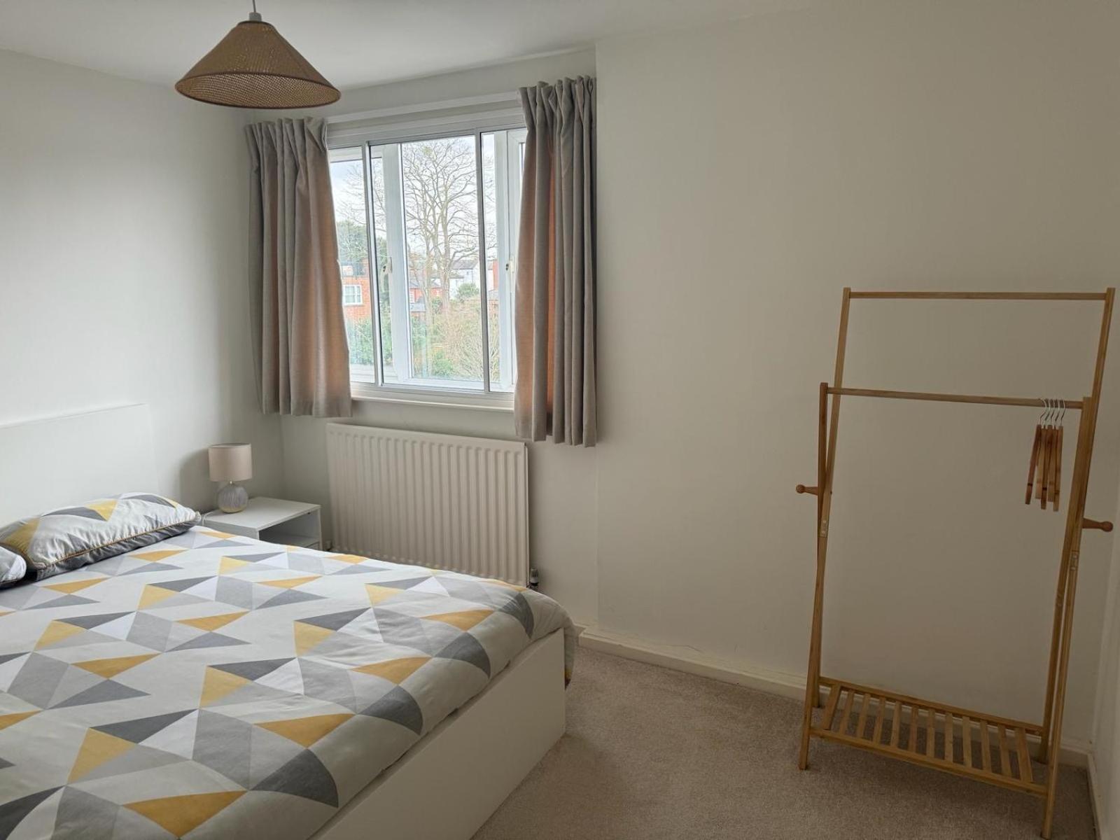 Stratford Upon Avon: 2 Bed Town Centre Apartment, Parking For One Car Buitenkant foto
