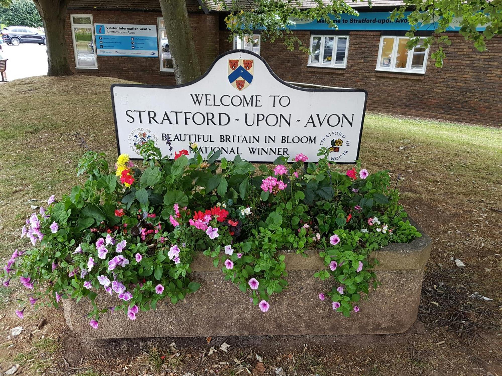Stratford Upon Avon: 2 Bed Town Centre Apartment, Parking For One Car Buitenkant foto